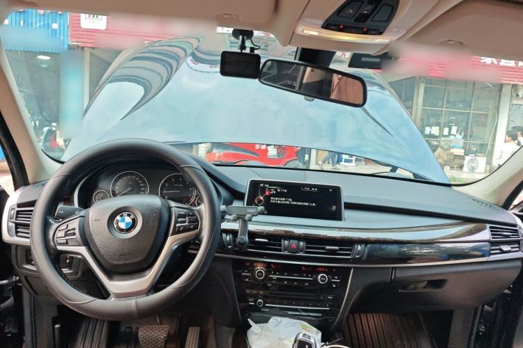 Used BMW X5 2015 xDrive28i Center Console
