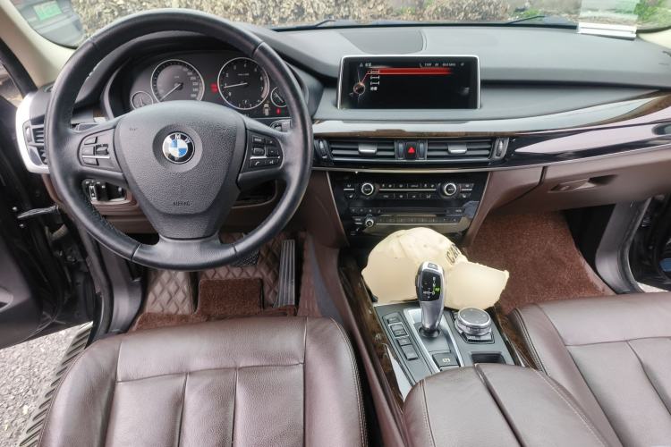 Used BMW X5 2015 xDrive28i Center Console