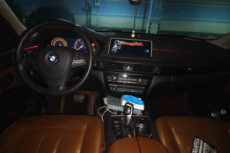 Used BMW X5  Center Console