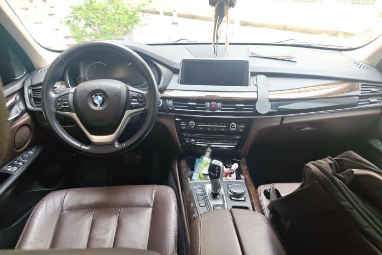 Used BMW X5 2015 xDrive28i Center Console