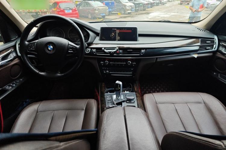 Used BMW X5 2015 xDrive28i Center Console