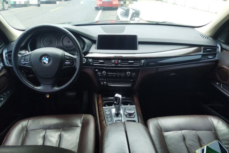 Used BMW X5 2015 xDrive28i Center Console