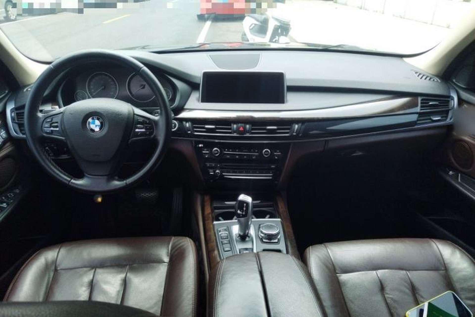 Used BMW X5 2015 xDrive28i Center Console