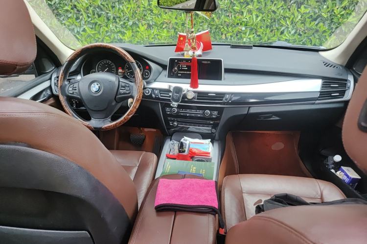 Used BMW X5 2015 xDrive35i Middle East version Center Console