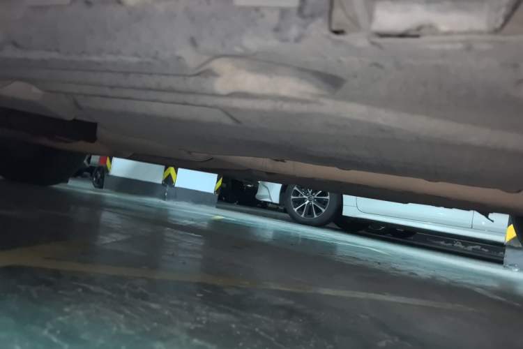 Used BMW X5 2015 xDrive28i Chassis Rear Left