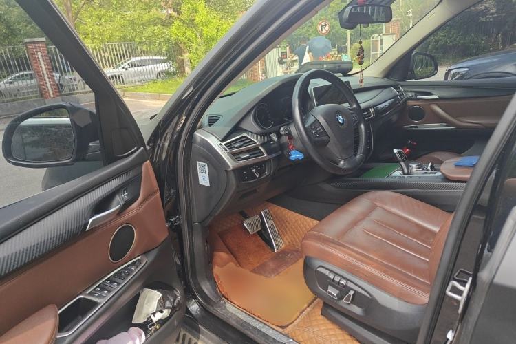 Used BMW X5 2015 xDrive35i Middle East version Driver Seat