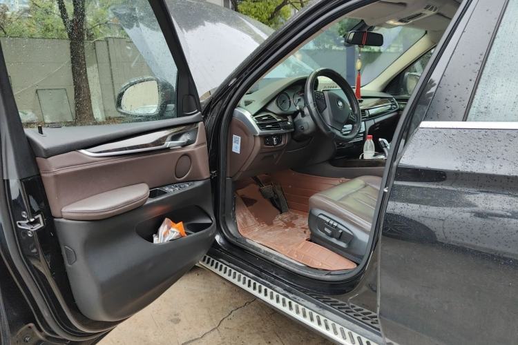 Used BMW X5 2015 xDrive28i Driver Seat