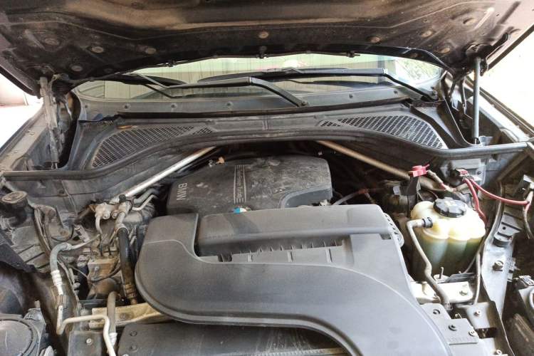 Used BMW X5 2015 xDrive28i Engine Bay