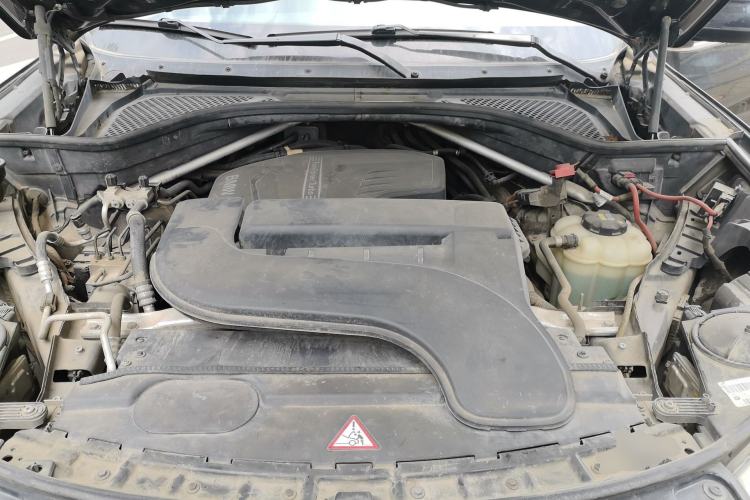 Used BMW X5 2015 xDrive28i Engine Bay