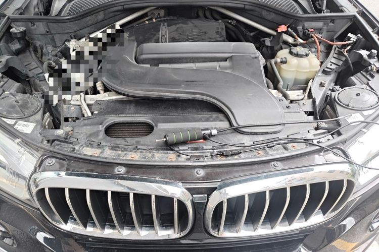 Used BMW X5 2015 xDrive28i Engine Bay