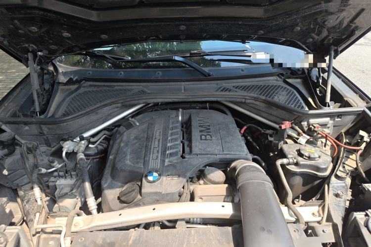 Used BMW X5 2015 xDrive35i Middle East version Engine Bay