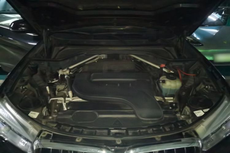 Used BMW X5 2015 xDrive28i Engine Bay