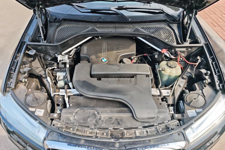 Used BMW X5 2015 xDrive28i Engine Bay