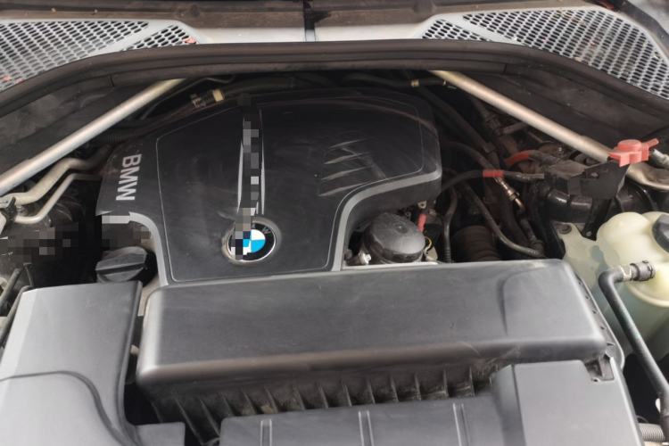 Used BMW X5 2015 xDrive28i Engine Bay