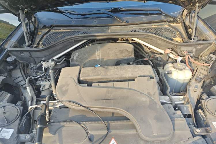 Used BMW X5 2015 xDrive28i Engine Bay