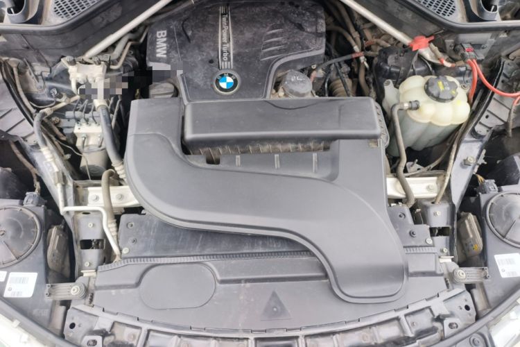 Used BMW X5 2015 xDrive28i Engine Bay
