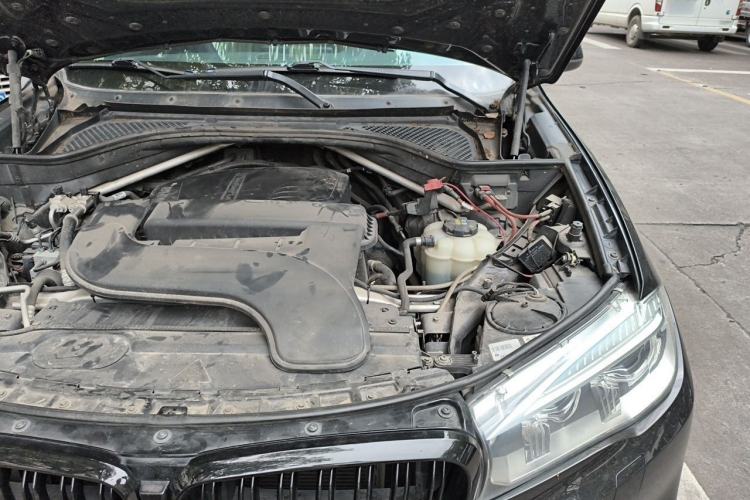 Used BMW X5 2015 xDrive28i Engine Bay Left