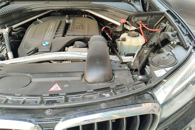Used BMW X5  Engine Bay Left