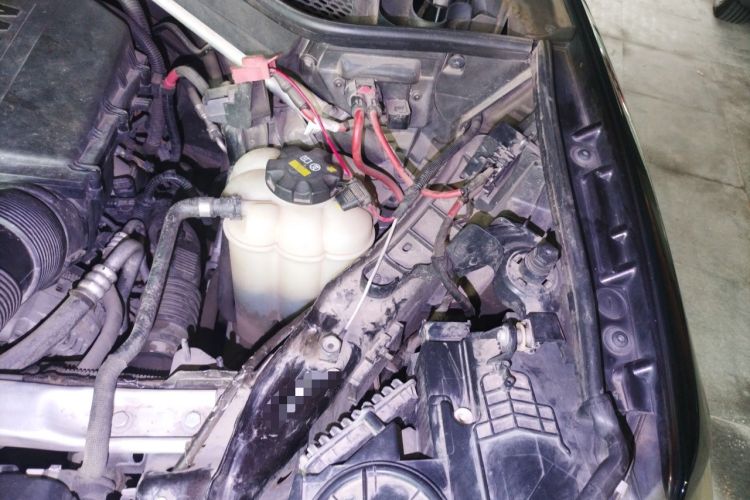 Used BMW X5  Engine Bay Left