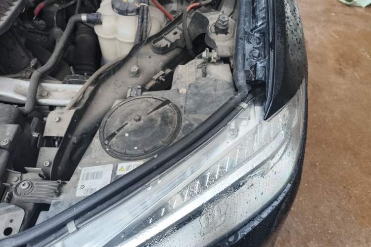 Used BMW X5 2015 xDrive28i Engine Bay Left
