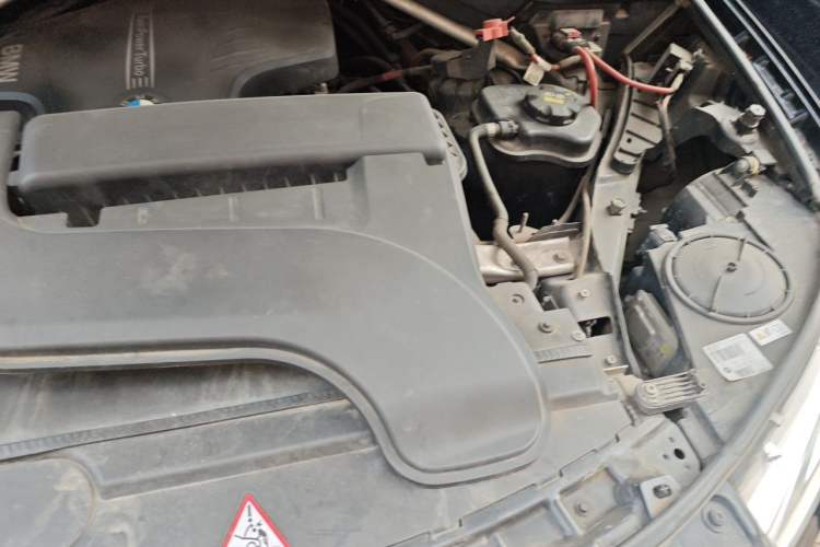 Used BMW X5 2015 xDrive28i Engine Bay Left