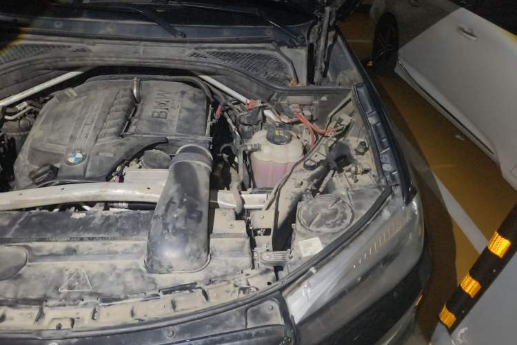 Used BMW X5  Engine Bay Left