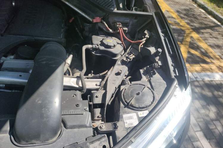 Used BMW X5 2015 xDrive35i China Limited Edition Engine Bay Left
