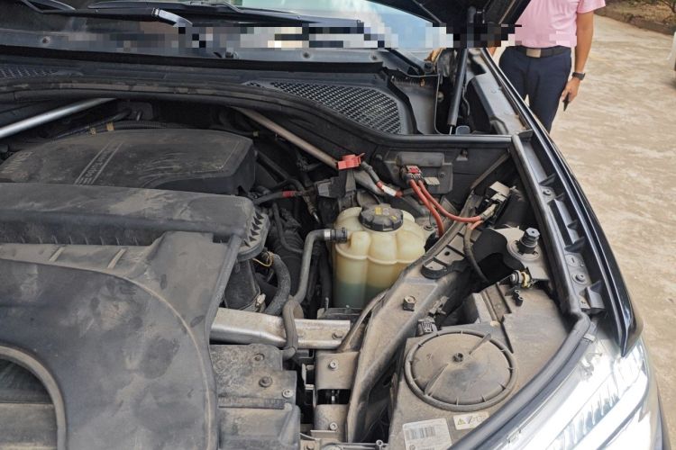 Used BMW X5  Engine Bay Left