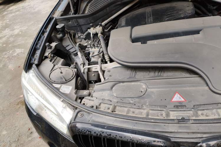 Used BMW X5 2015 xDrive28i Engine Bay Right