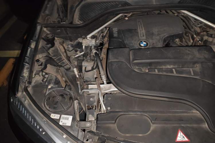 Used BMW X5 2015 xDrive28i Engine Bay Right