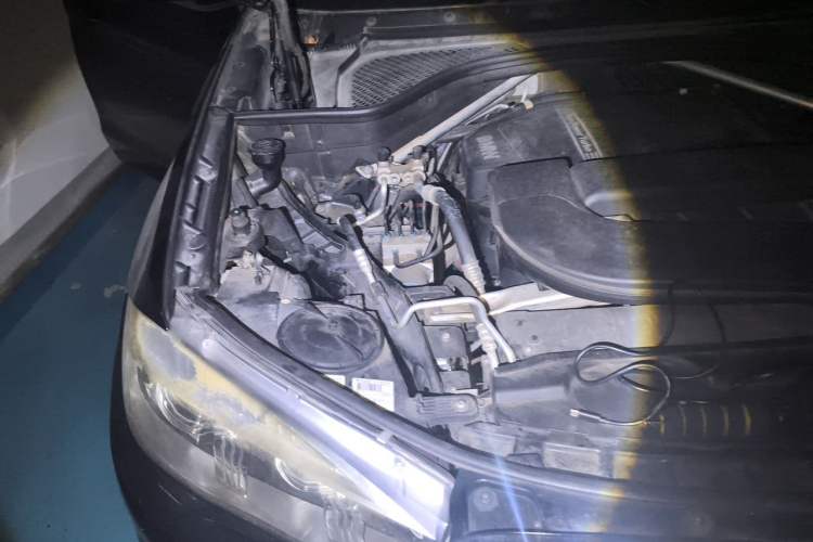 Used BMW X5 2015 xDrive28i Engine Bay Right