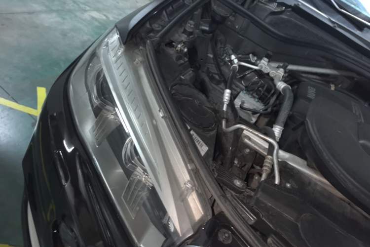 Used BMW X5 2015 xDrive28i Engine Bay Right