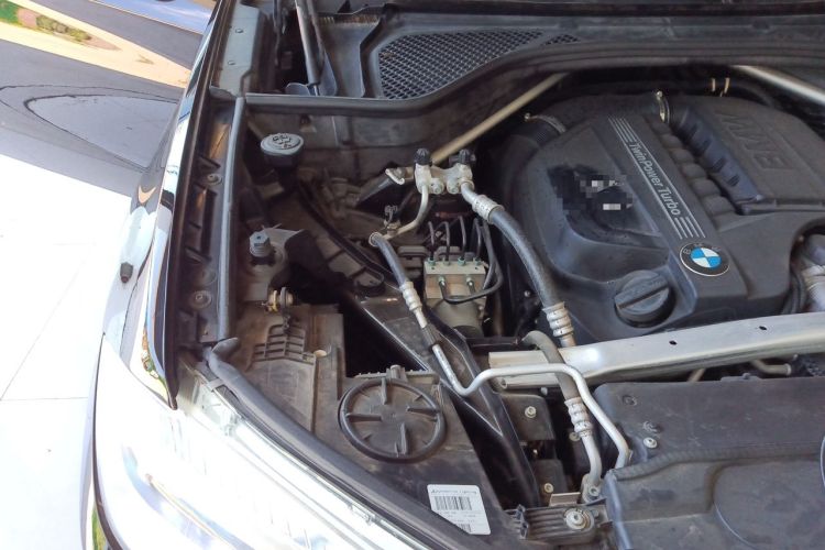 Used BMW X5  Engine Bay Right