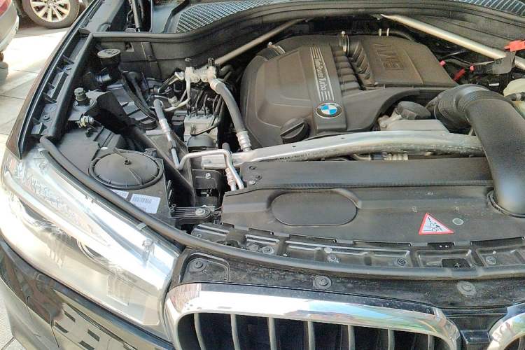 Used BMW X5  Engine Bay Right