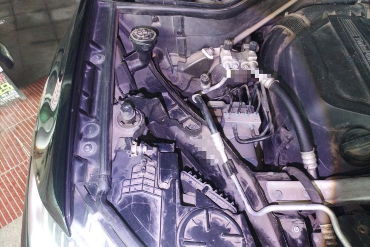 Used BMW X5  Engine Bay Right