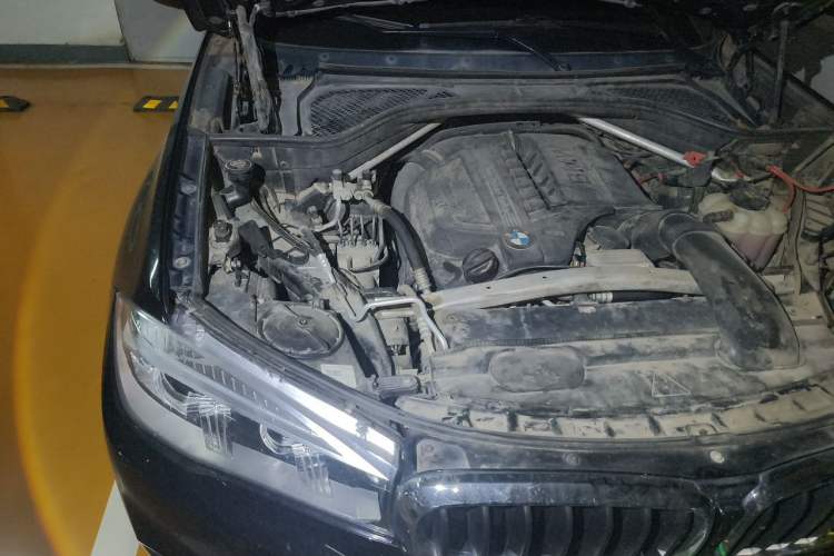 Used BMW X5  Engine Bay Right