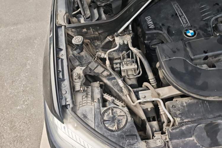 Used BMW X5 2015 xDrive28i Engine Bay Right