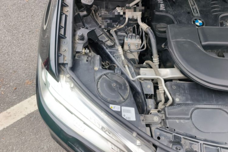 Used BMW X5 2015 xDrive28i Engine Bay Right