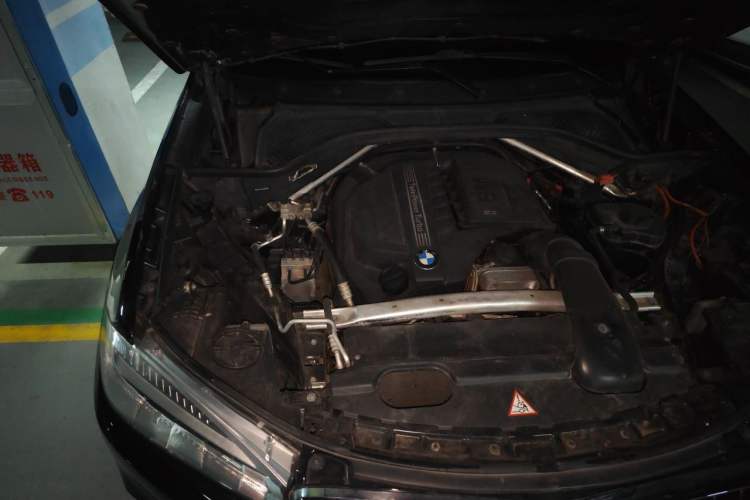 Used BMW X5  Engine Bay Right