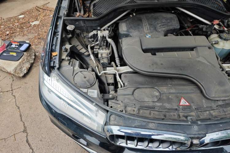 Used BMW X5 2015 xDrive28i Engine Bay Right