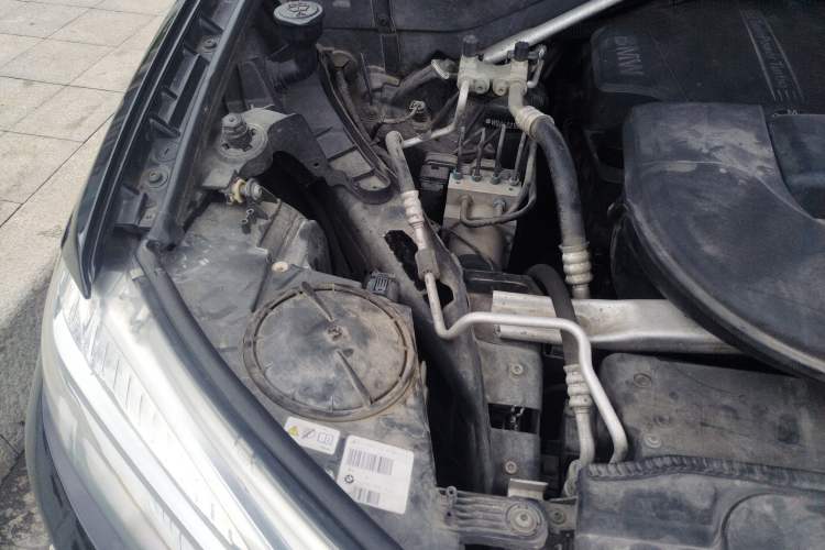 Used BMW X5 2015 xDrive28i Engine Bay Right