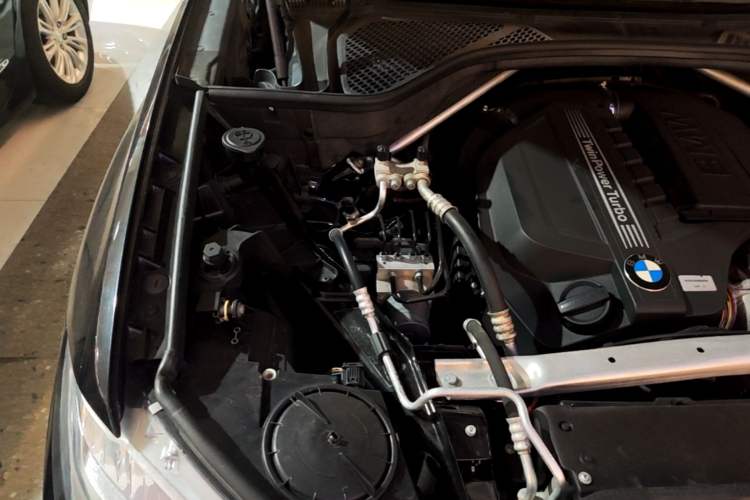 Used BMW X5 2015 xDrive35i China Limited Edition Engine Bay Right