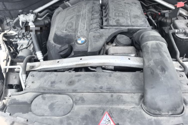 Used BMW X5  Engine Bay