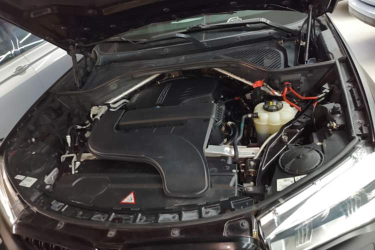 Used BMW X5 2015 xDrive28i Engine Bay