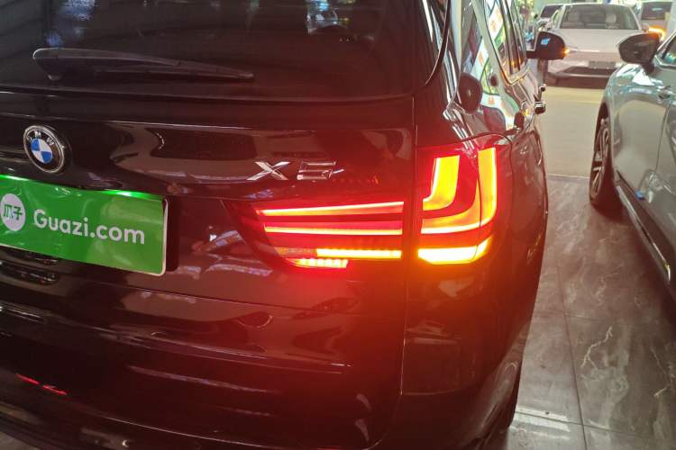 Used BMW X5 2015 xDrive28i Exterior 2