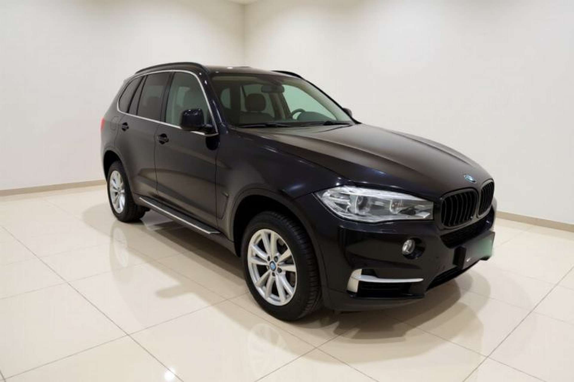 Used BMW X5 2015 xDrive28i Exterior 2