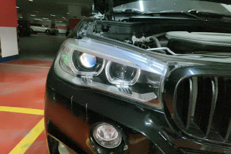Used BMW X5 2015 xDrive28i Exterior 6