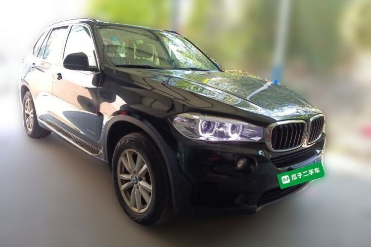Used BMW X5 2015 xDrive28i Front Right 45 Deg