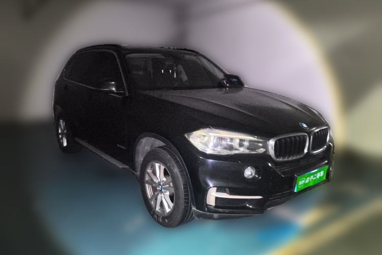Used BMW X5 2015 xDrive28i Front Right 45 Deg