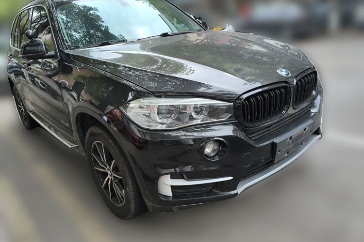 Used BMW X5 2015 xDrive28i Front Right 45 Deg
